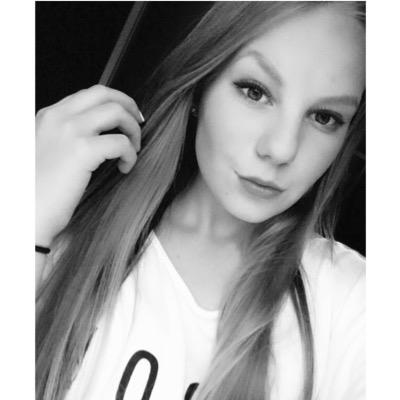 Profile Picture of Michelle Engman (@EngMimmi) on Twitter