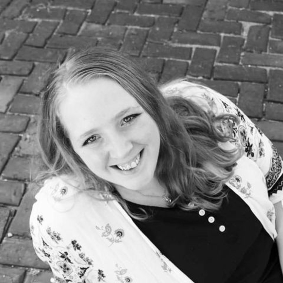 Profile Picture of Michaela Kleppinger (@michaelakleppin) on Poshmark