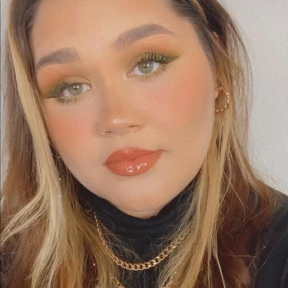 Profile Picture of Kaitlin Pruette (@kaitlinmariiie) on Poshmark