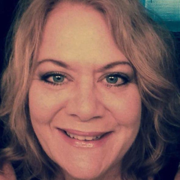 Profile Picture of Deana lewis Dalmolin (@dld2dld) on Poshmark