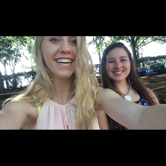 Profile Picture of Korena Frantzich (@kojofrantzich) on Poshmark