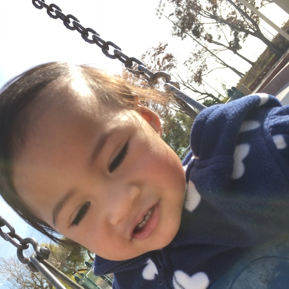 Profile Picture of Kayla Napoleone (@kayabbie0909) on Poshmark