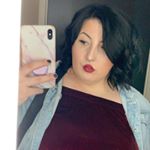 Profile Picture of 𝙲𝙷𝙻𝙾𝙴 𝙲𝙷𝚁𝙸𝚂𝚃𝙾𝙿𝙷𝙴𝚁 (@demoneyedbeauty) on Instagram