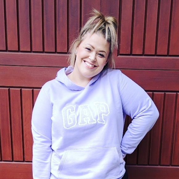 Samantha Besonen - Poshmark Profile Picture of Samantha Besonen (@sammifae1) on Poshmark