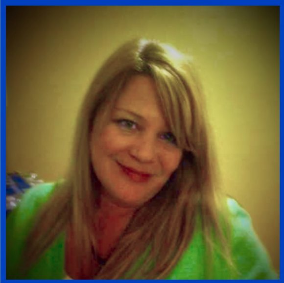 Janine Wegeng - Poshmark Profile Picture of Janine Wegeng (@janinewegeng) on Poshmark