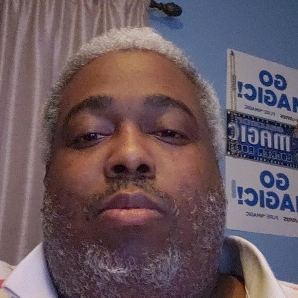 Profile Picture of Byron Cruz (@byroncruz186) on Poshmark