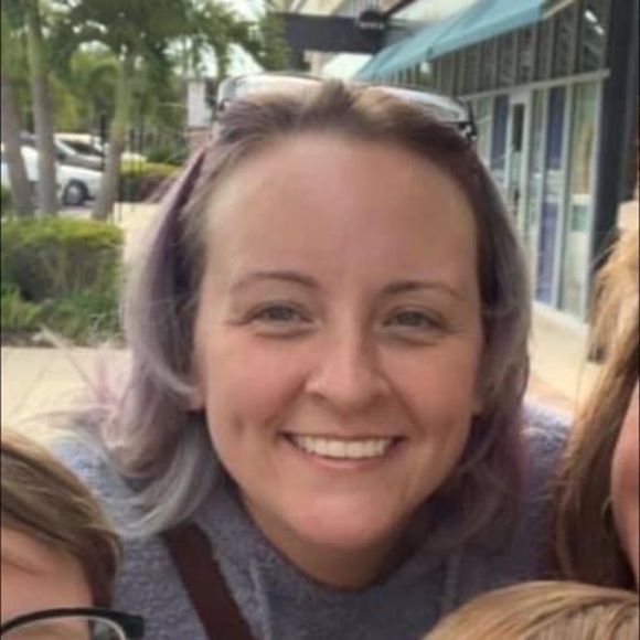Profile Picture of Collette Macnicol (@cjar531) on Poshmark