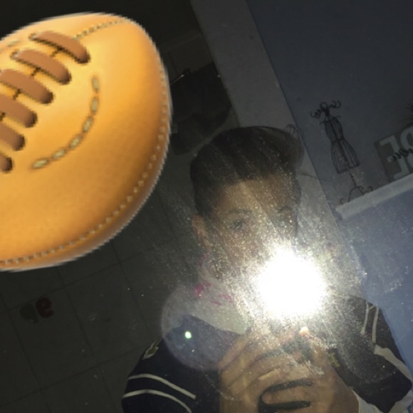 Profile Picture of Jordan Farrell (@ya_boi_white) on Poshmark