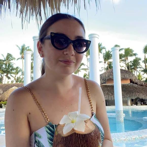 Profile Picture of Malika Yunusova (@malikayunusova) on Poshmark