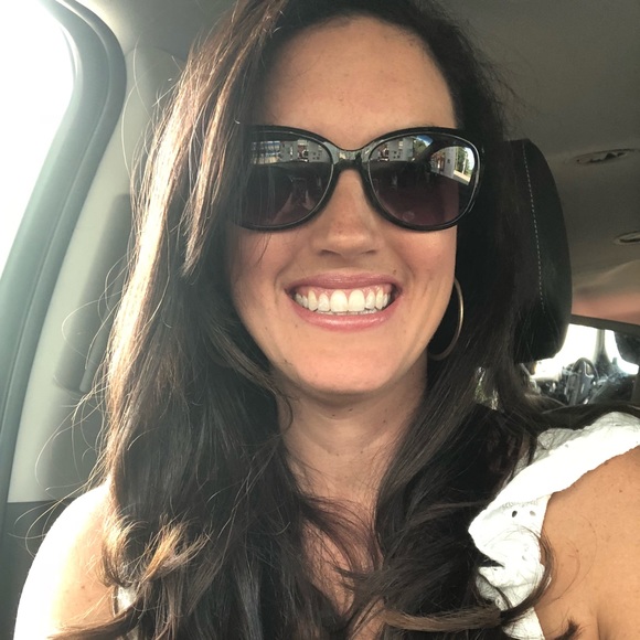 Profile Picture of Leslie Hinds (@lala2724) on Poshmark