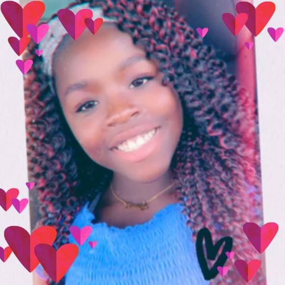 Profile Picture of Hanna Macklis (@hannamacklis) on Poshmark