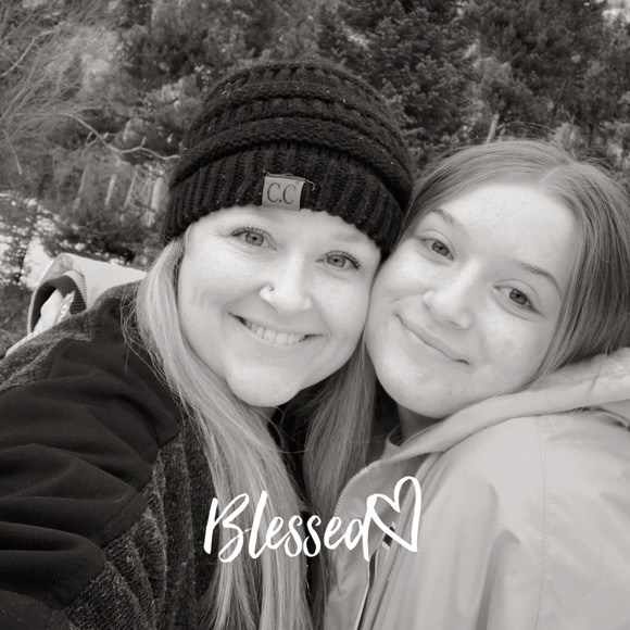 Profile Picture of Miranda Leonhard hoskins (@rands2304) on Poshmark