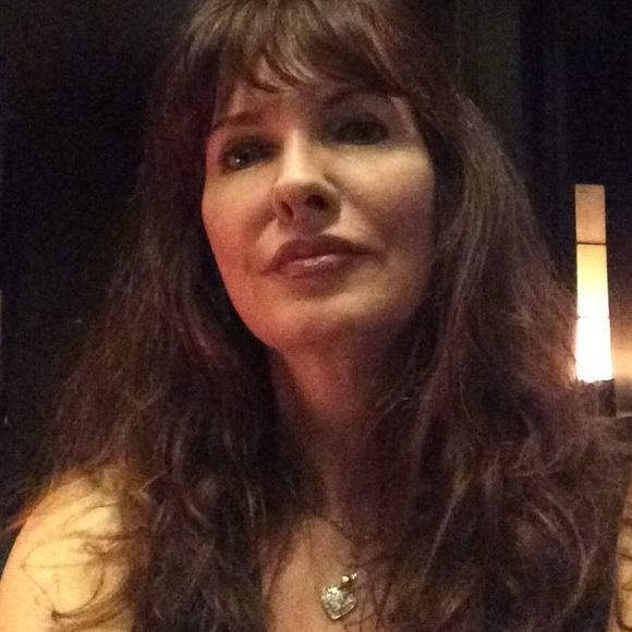 Profile Picture of Silvia Smith (@silviasmith334) on Poshmark