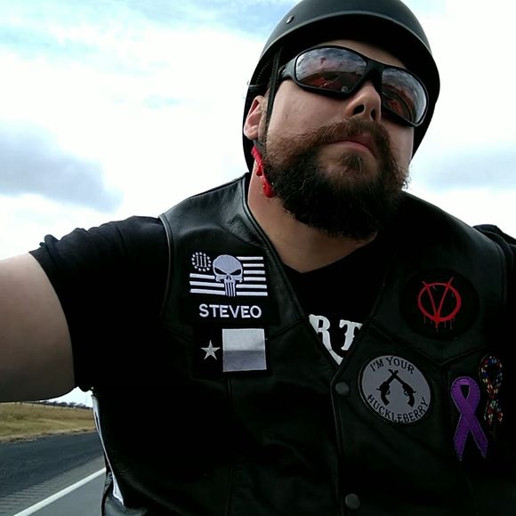 Profile Picture of Steven Tedford (@sa_tedford) on Poshmark