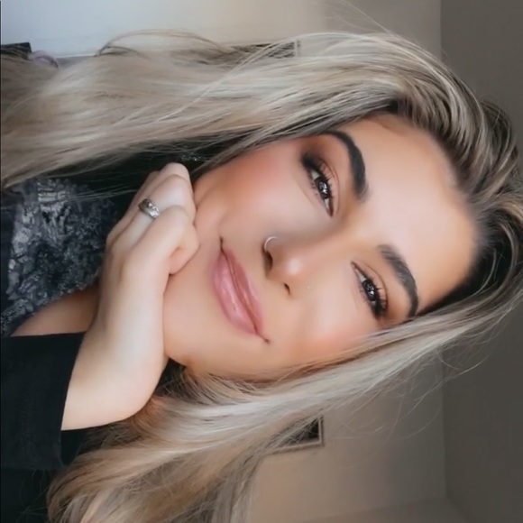 Profile Picture of Erynn Wilson (@erynnwilson12) on Poshmark