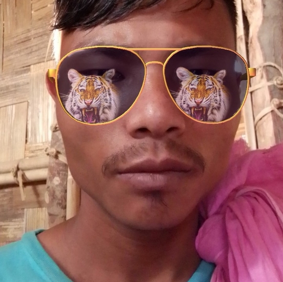 Profile Picture of Tengrak ch marak Tengrak ch marak (@kettonsangma261) on Poshmark