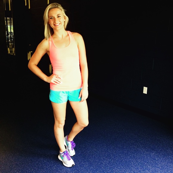 Profile Picture of Sydney Machalec (@sydneymachalec) on Poshmark