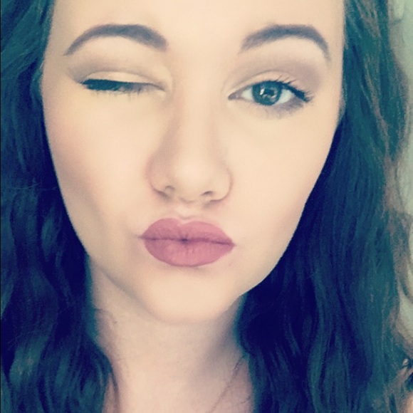 Profile Picture of Alishea Bilbrey (@alisheajc618) on Poshmark