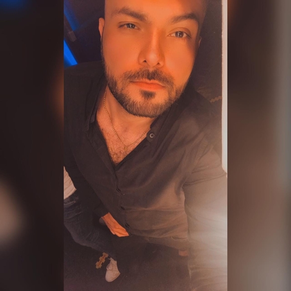 Profile Picture of Alvaro Perdomo (@avaro16) on Poshmark