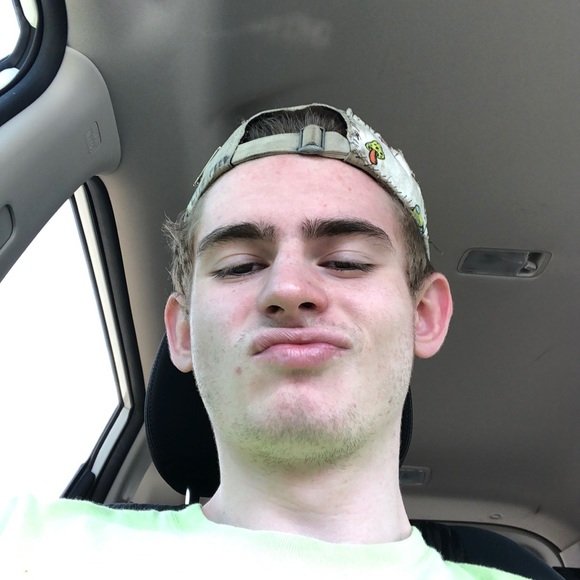 Profile Picture of David Schrumpf (@passtheword1) on Poshmark