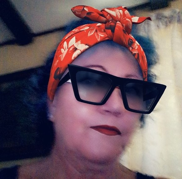 Profile Picture of Kim Popoloski (@popoloskikim) on Poshmark