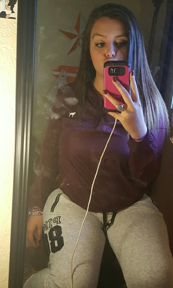 Profile Picture of Athena Mitsopoulos (@athena6283) on Poshmark