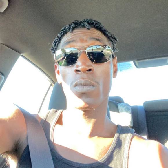 Profile Picture of Devin Dorsey (@devindorsey) on Poshmark