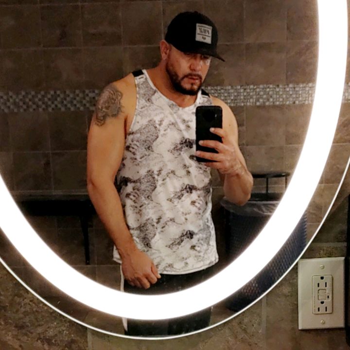 Profile Picture of Rene (@renesaenz98) on Tiktok