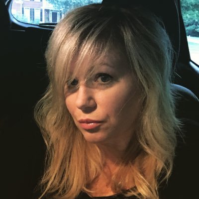 Profile Picture of Jennifer Burkholder (@jennburk19) on Twitter