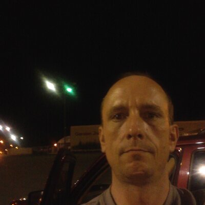 Profile Picture of Robin S. Guess (@robin_guess) on Twitter