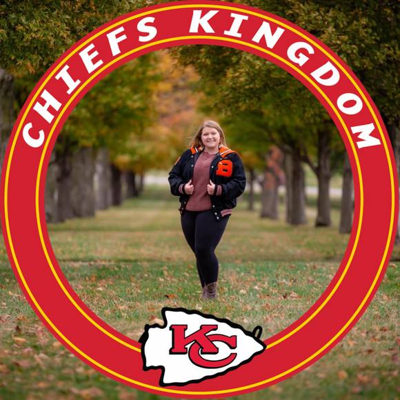 Profile Picture of Crystal Trahan (@crystaltrahan) on Poshmark