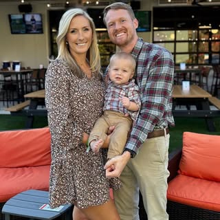 Profile Picture of Jessie Luttrell (@jessicaleet) on Instagram