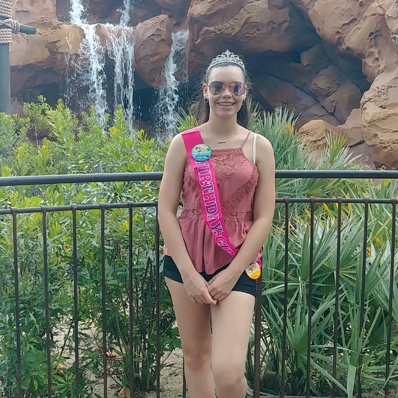 Profile Picture of Simone Guillory (@simone_guillory) on Poshmark