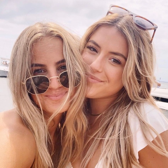 Profile Picture of Madison Heisman (@mheisman) on Poshmark