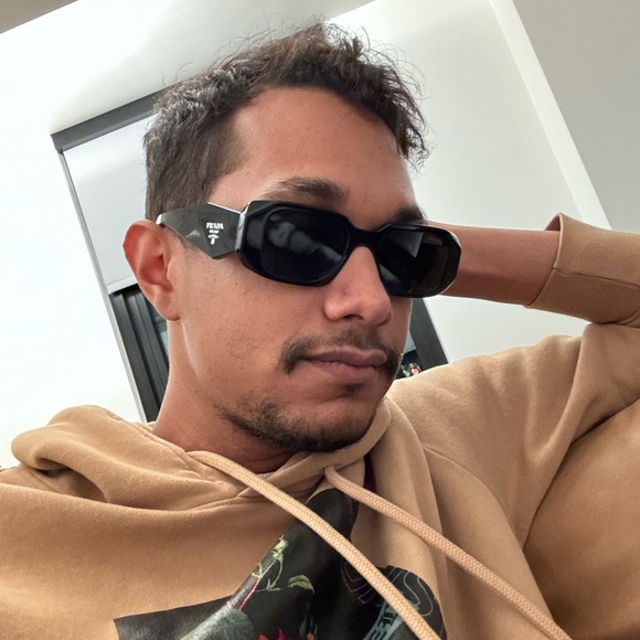 Profile Picture of Sebastien Larionne (@sebastien_l) on Poshmark