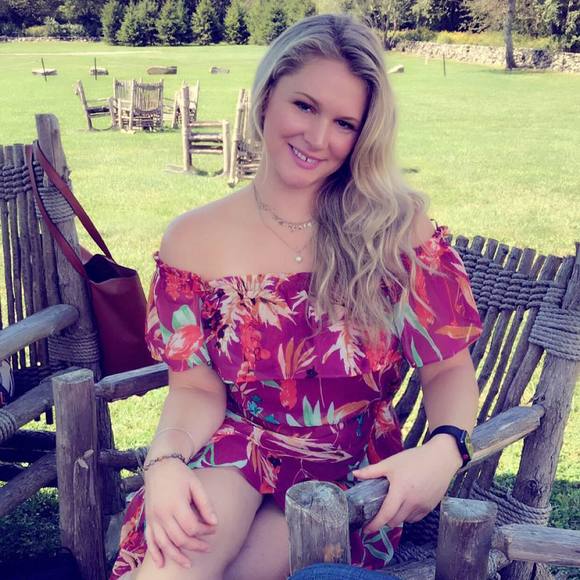 Profile Picture of Erica Doolan (@edoolan2) on Poshmark