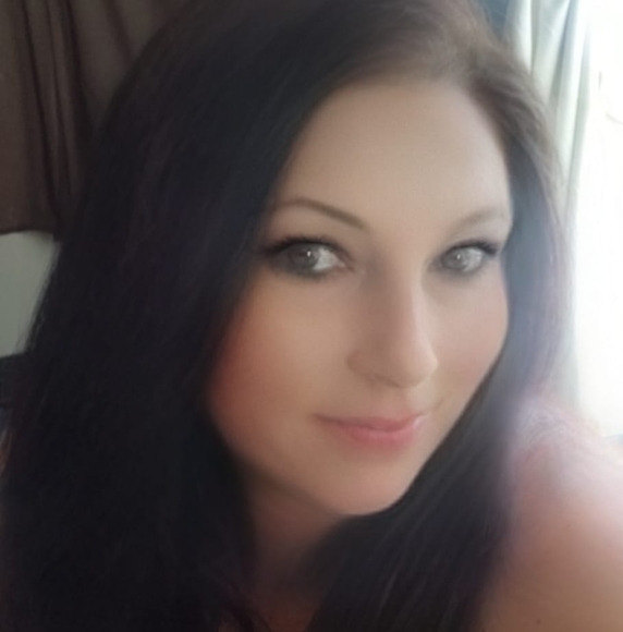 Profile Picture of Ann Biermann (@laworrell) on Poshmark