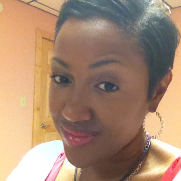 Profile Picture of Tiffany Brittian (@tcbritti) on Poshmark