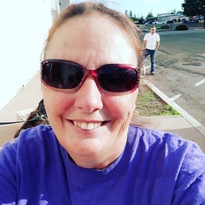 Profile Picture of Carolyn Spangler (@CarolynSpangle8) on Twitter