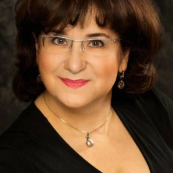 Elena Bregman - Poshmark Profile Picture of Elena Bregman (@elenabreg) on Poshmark