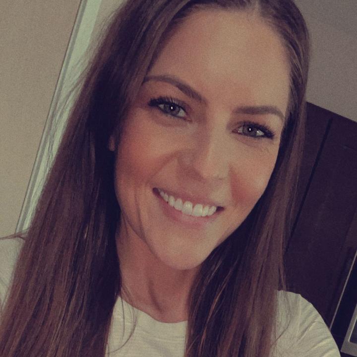 Profile Picture of Laura Helgeson (@laura.12384) on Tiktok