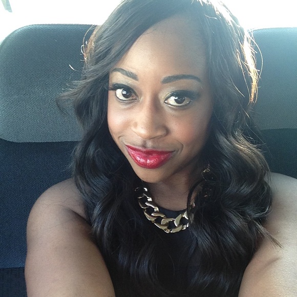 Profile Picture of Roya Bailey (@simoneb05) on Poshmark