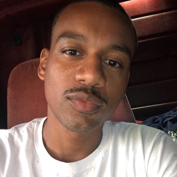 Profile Picture of Carl Hall (@truetycoon) on Poshmark