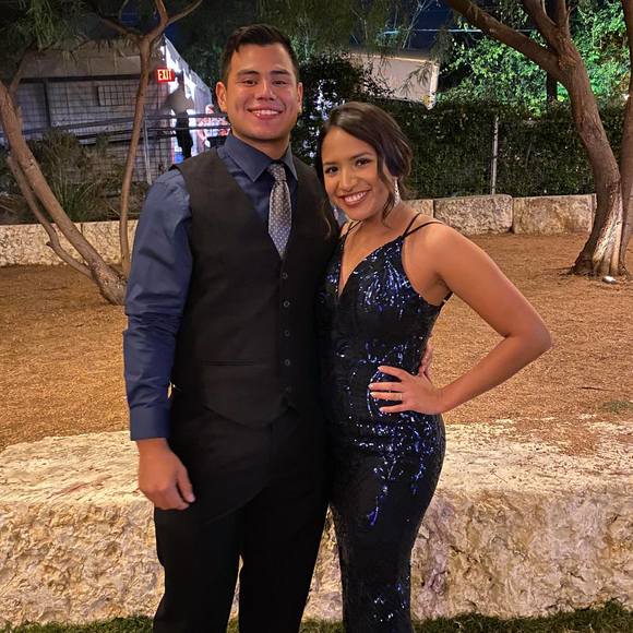 Andrew Davila - Poshmark Profile Picture of Andrew Davila (@andrew_davila) on Poshmark