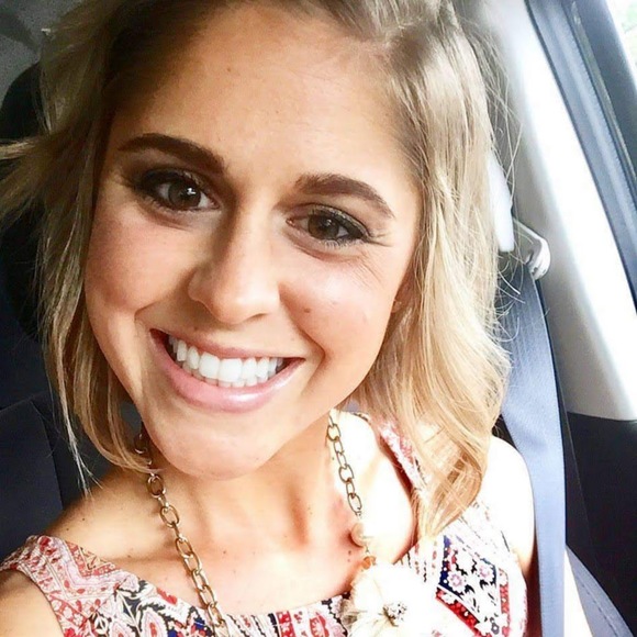 Profile Picture of Grace Guillebeau (@guillebeaugrace) on Poshmark