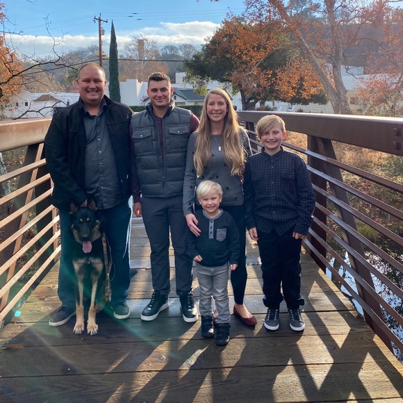 Profile Picture of Cyndi Hoptry (@hopfam5) on Poshmark