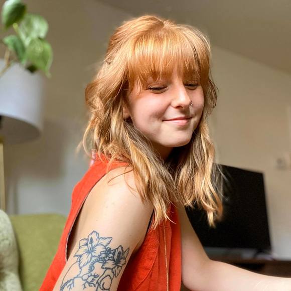 Profile Picture of Jessica Fishburne (@jessicafish23) on Poshmark