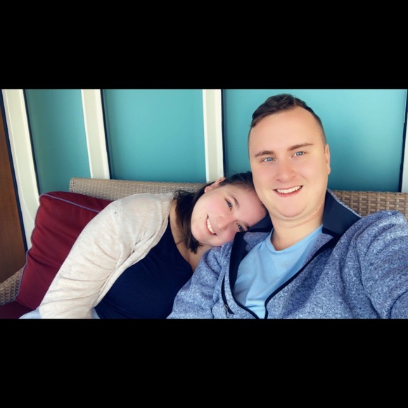 Profile Picture of Amy Serino (@amyserink) on Poshmark