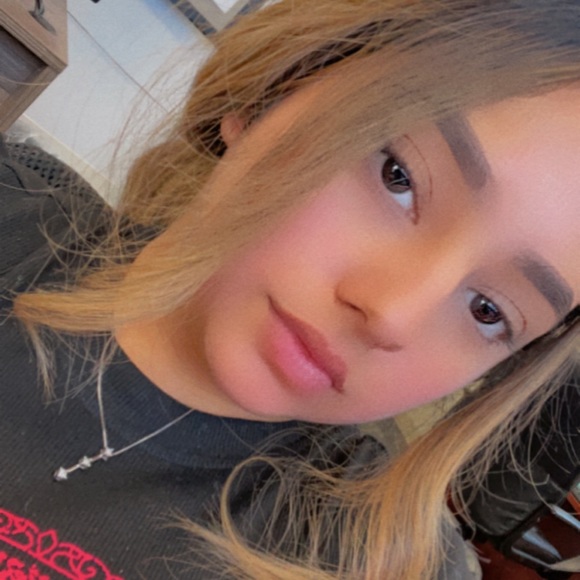 Profile Picture of Alyssa Valadez tobias (@alyssaa4008) on Poshmark