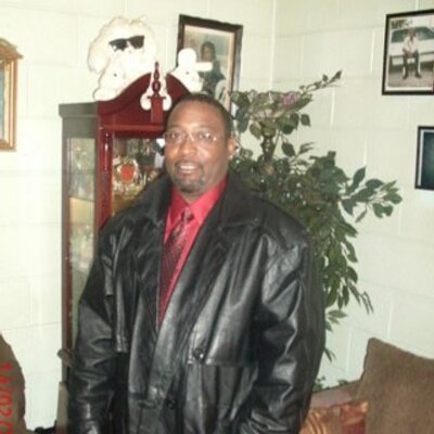 Profile Picture of Raymond Mckinnon (@ultimatelover69) on Twitter